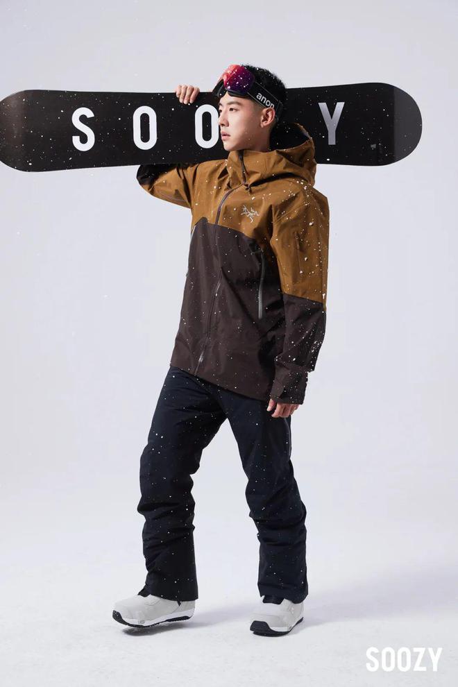 牌！6款男士单板滑雪服推荐尊龙人生就是博滑大雪穿大(图15)