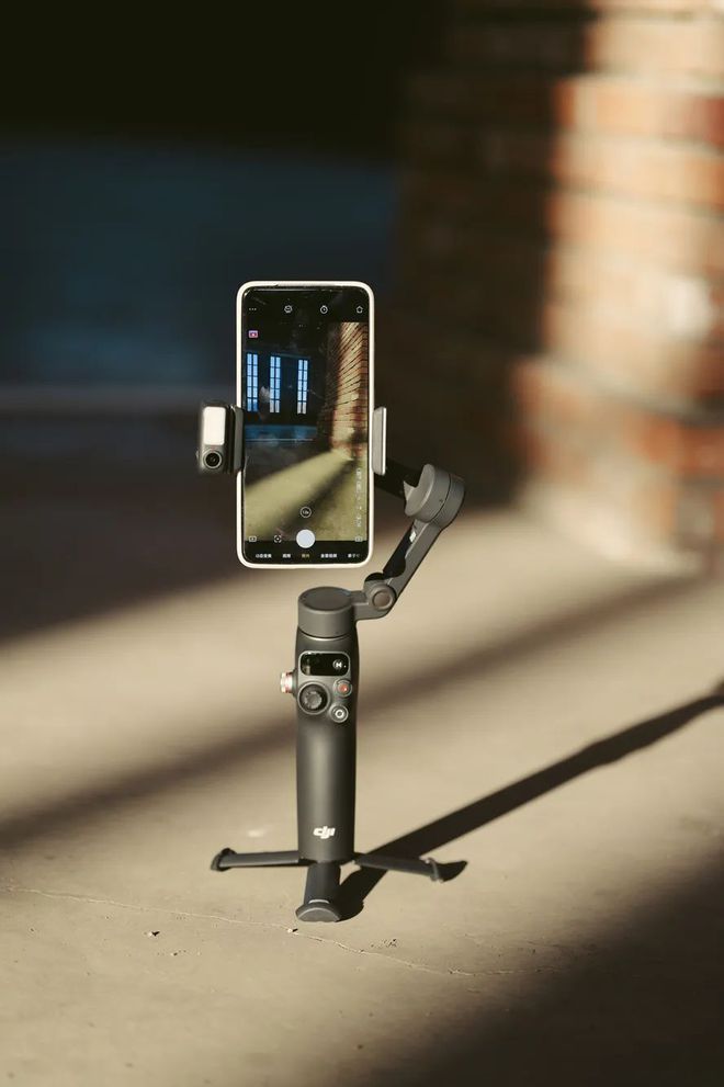 Moblie 7 Pro稳定器首发初体验！尊龙凯时app平台549元！大疆OSMO(图11)